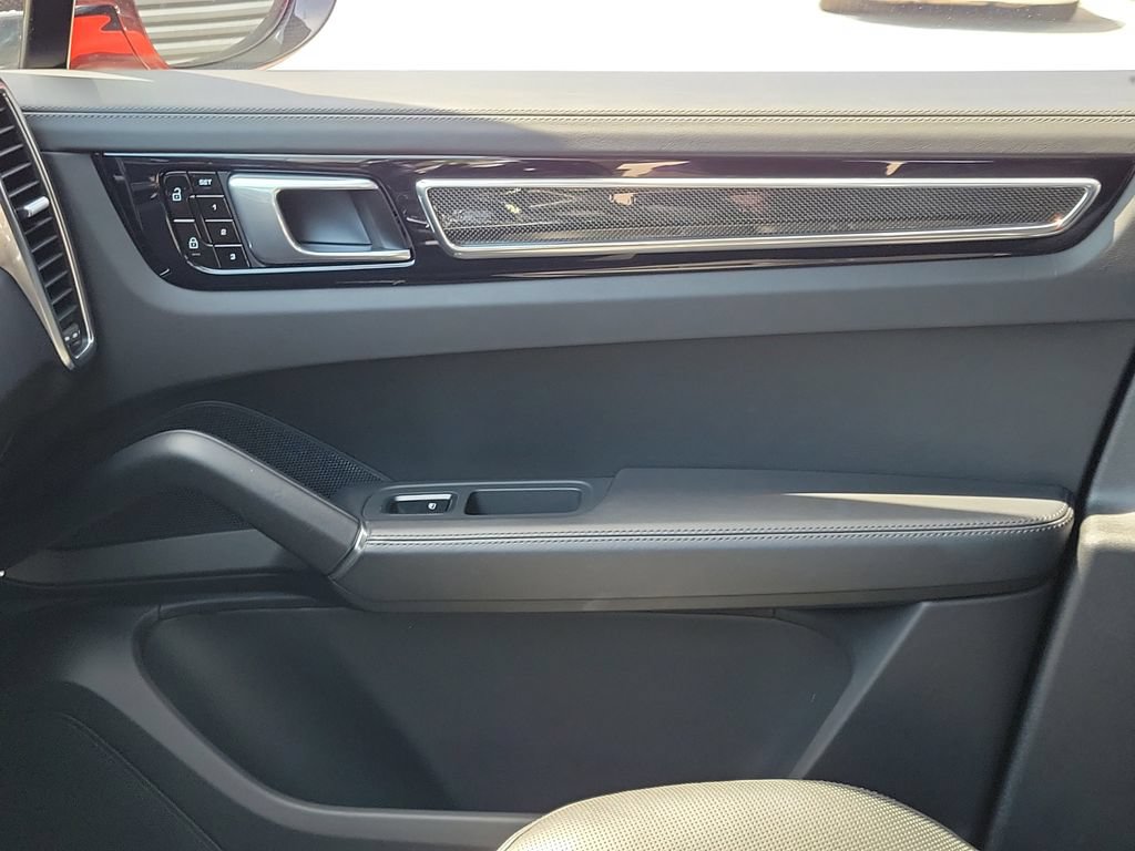 Certified 2021 Porsche Cayenne GTS AWD/4WD image 23