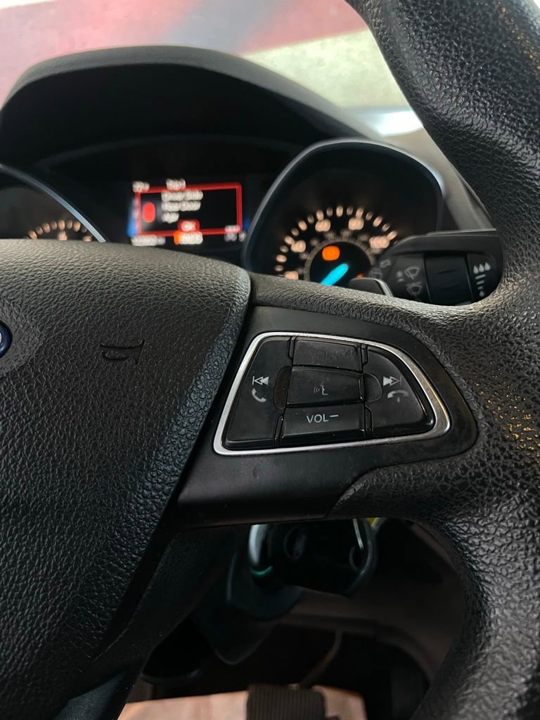 Used 2017 Ford Escape SE image 27