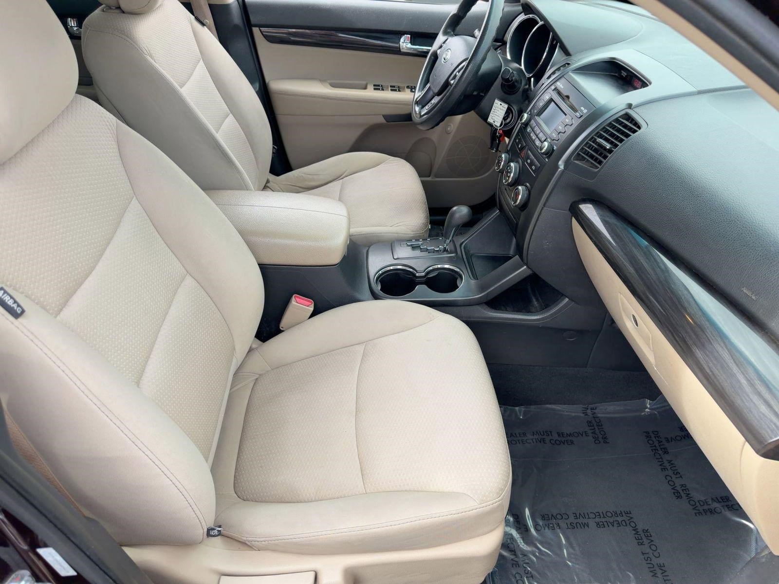 Used 2012 Kia Sorento LX image 26