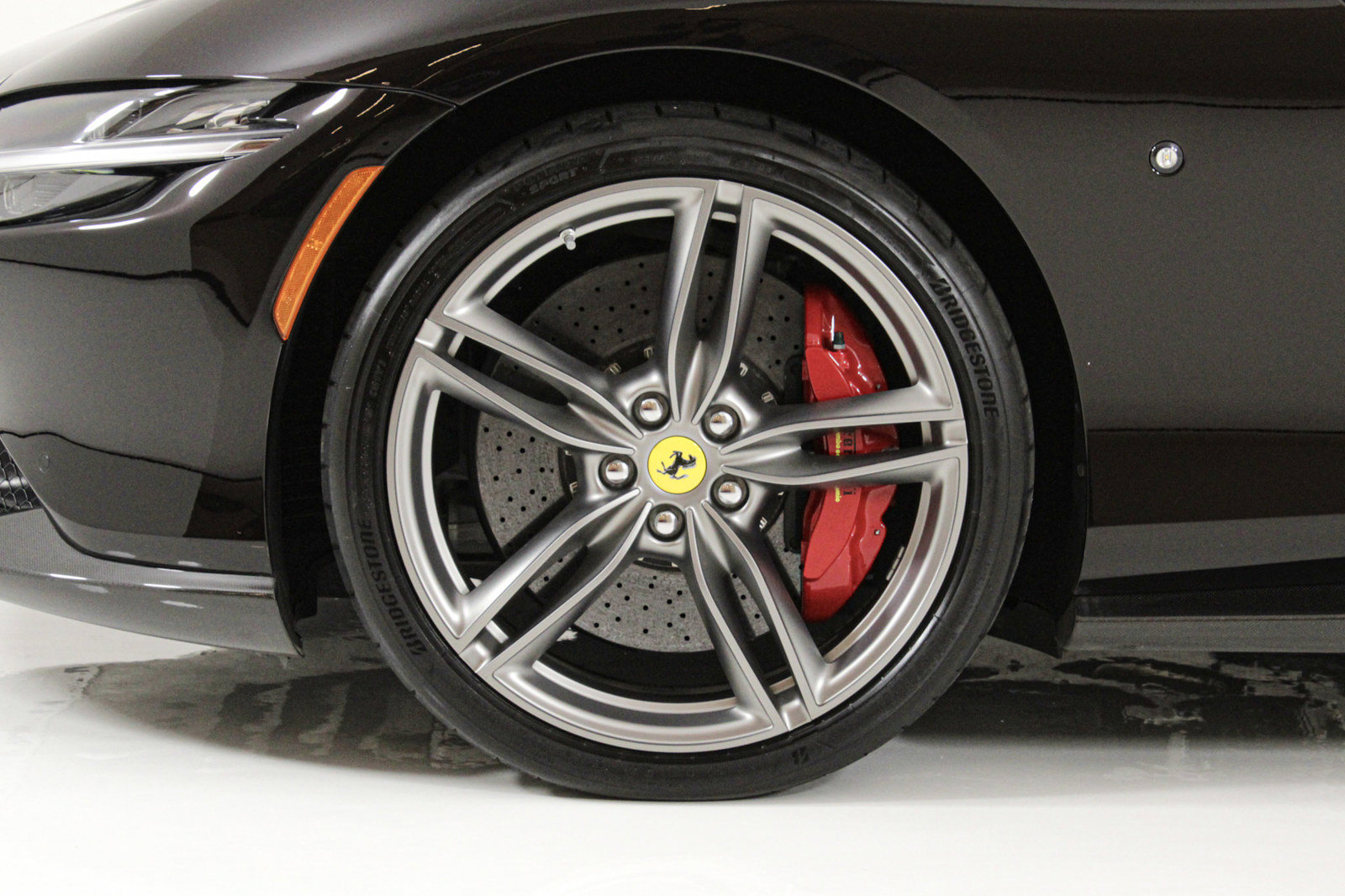 Certified 2024 Ferrari Roma Spider RWD image 24