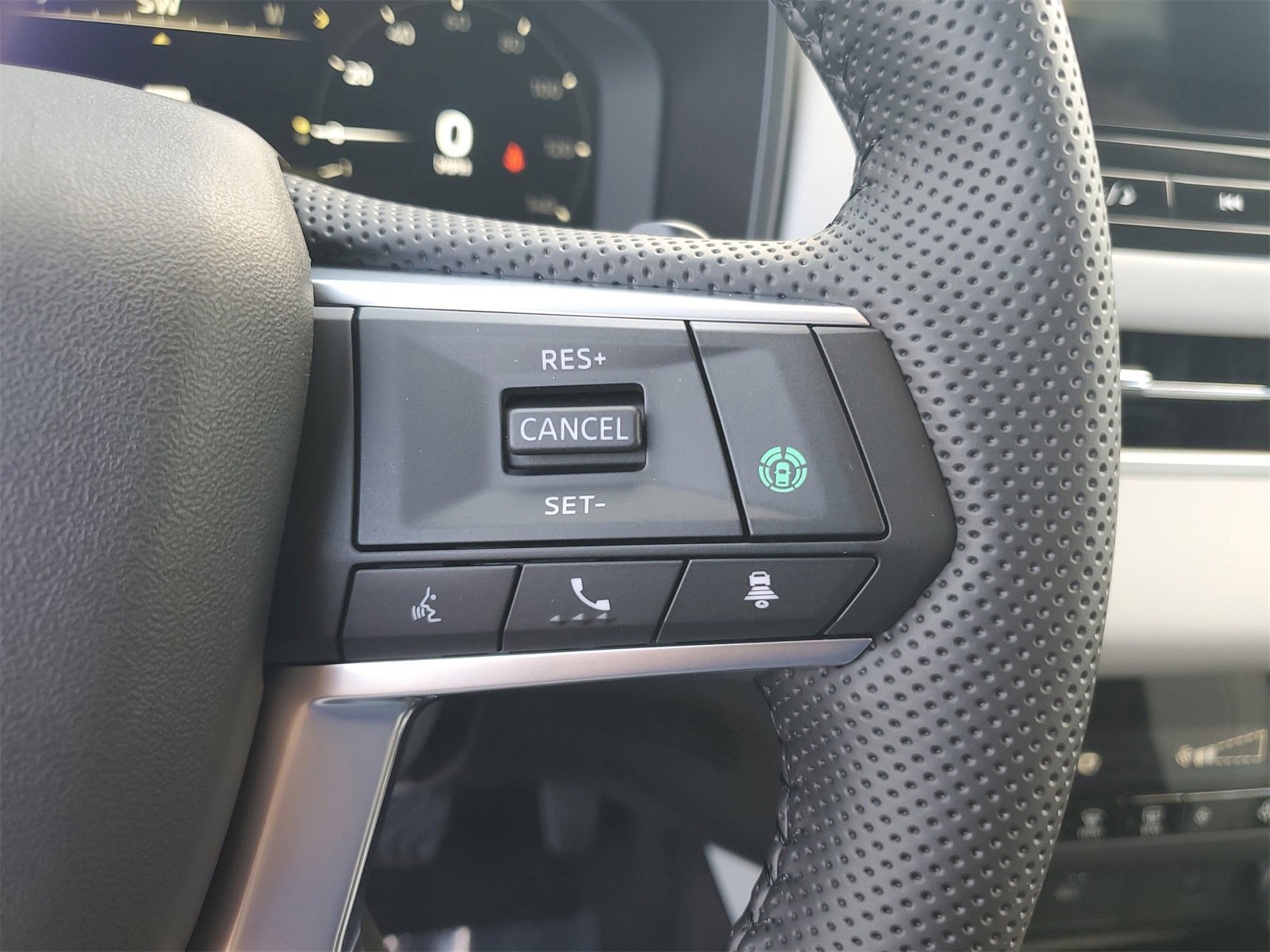 New 2025 Mitsubishi Outlander SE image 13
