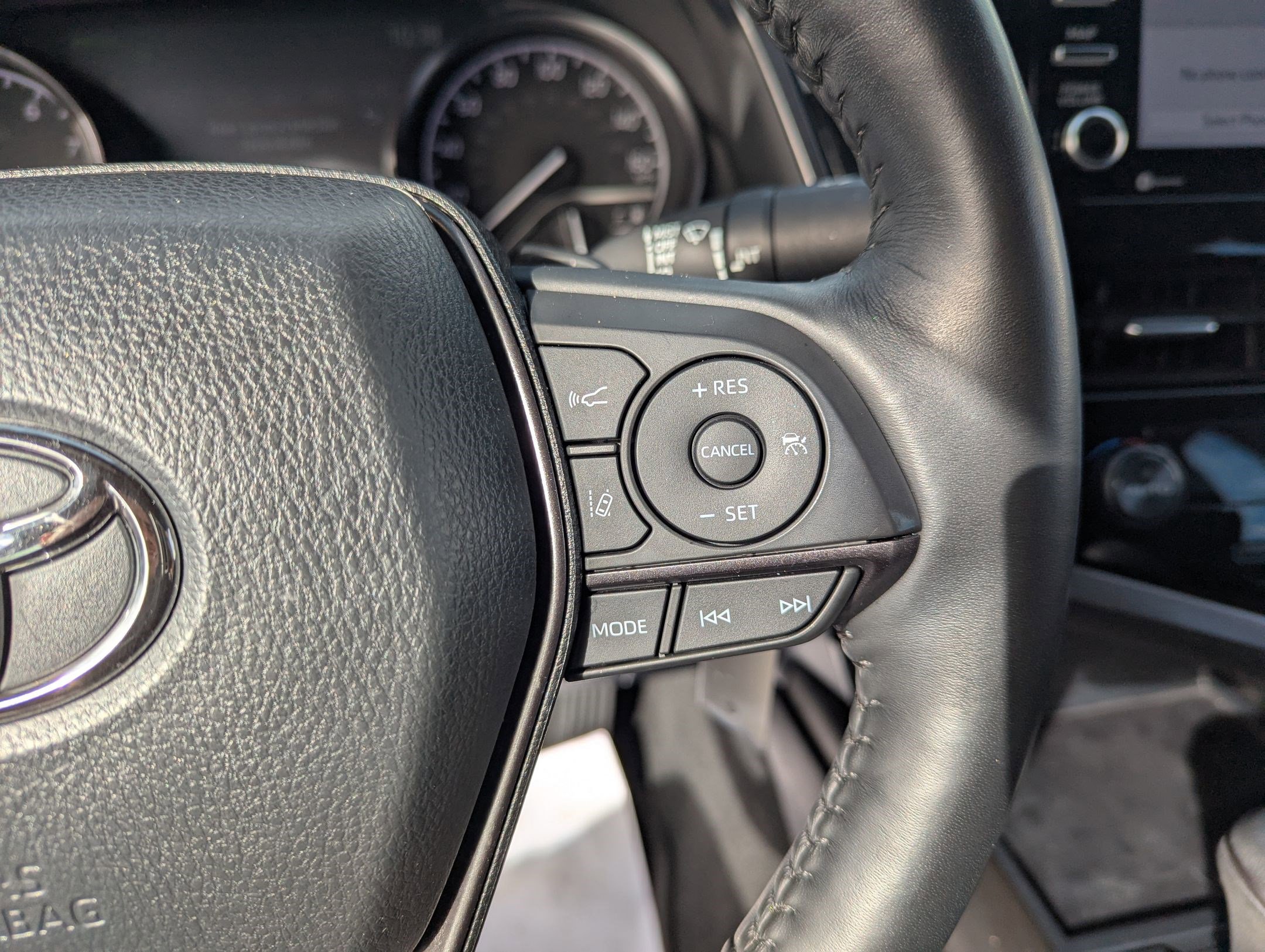 Used 2023 Toyota Camry SE image 12