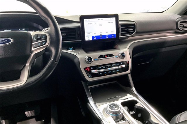 Used 2020 Ford Explorer XLT w/ Equipment Group 202A image 9