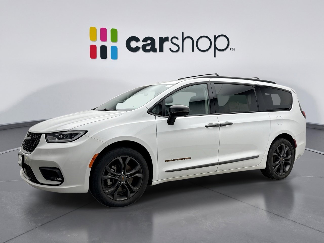 Used 2024 Chrysler Pacifica Touring-L w/ Road Tripper Package