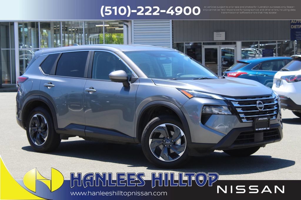 Used 2025 Nissan Rogue SV FWD image 1