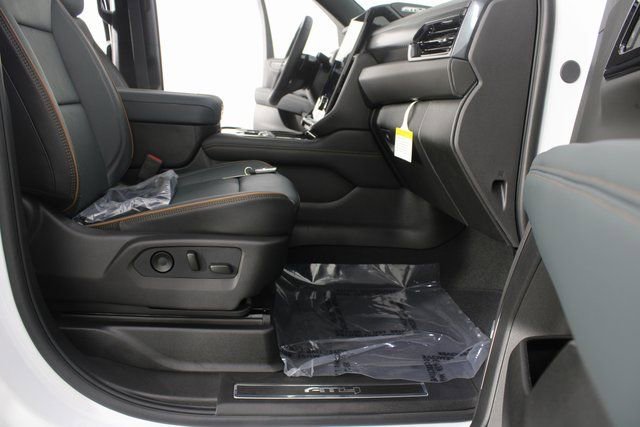 New 2026 GMC Yukon XL AT4 w/ AT4 Premium Plus Package image 29