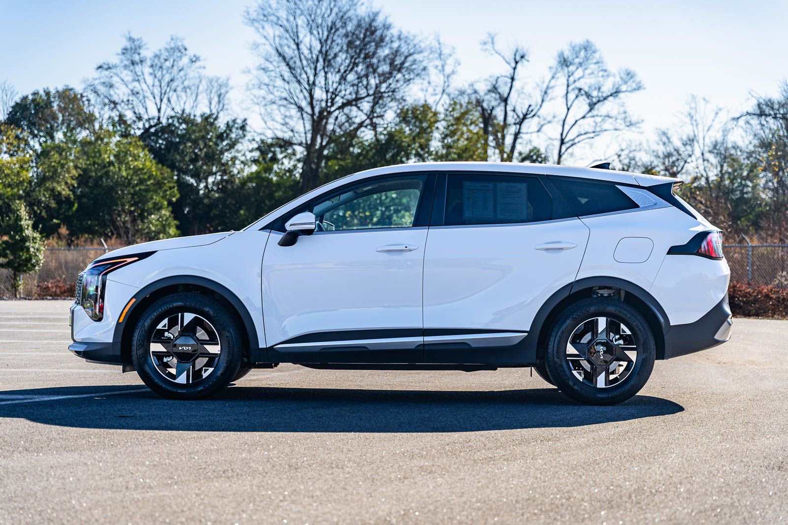 Used 2026 Kia Sportage LX w/ LX Convenience Package image 4