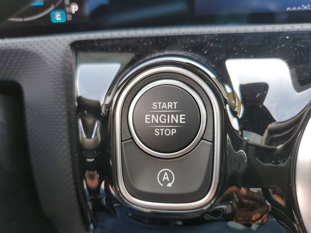 New 2025 Mercedes-Benz CLA 250 4MATIC image 31