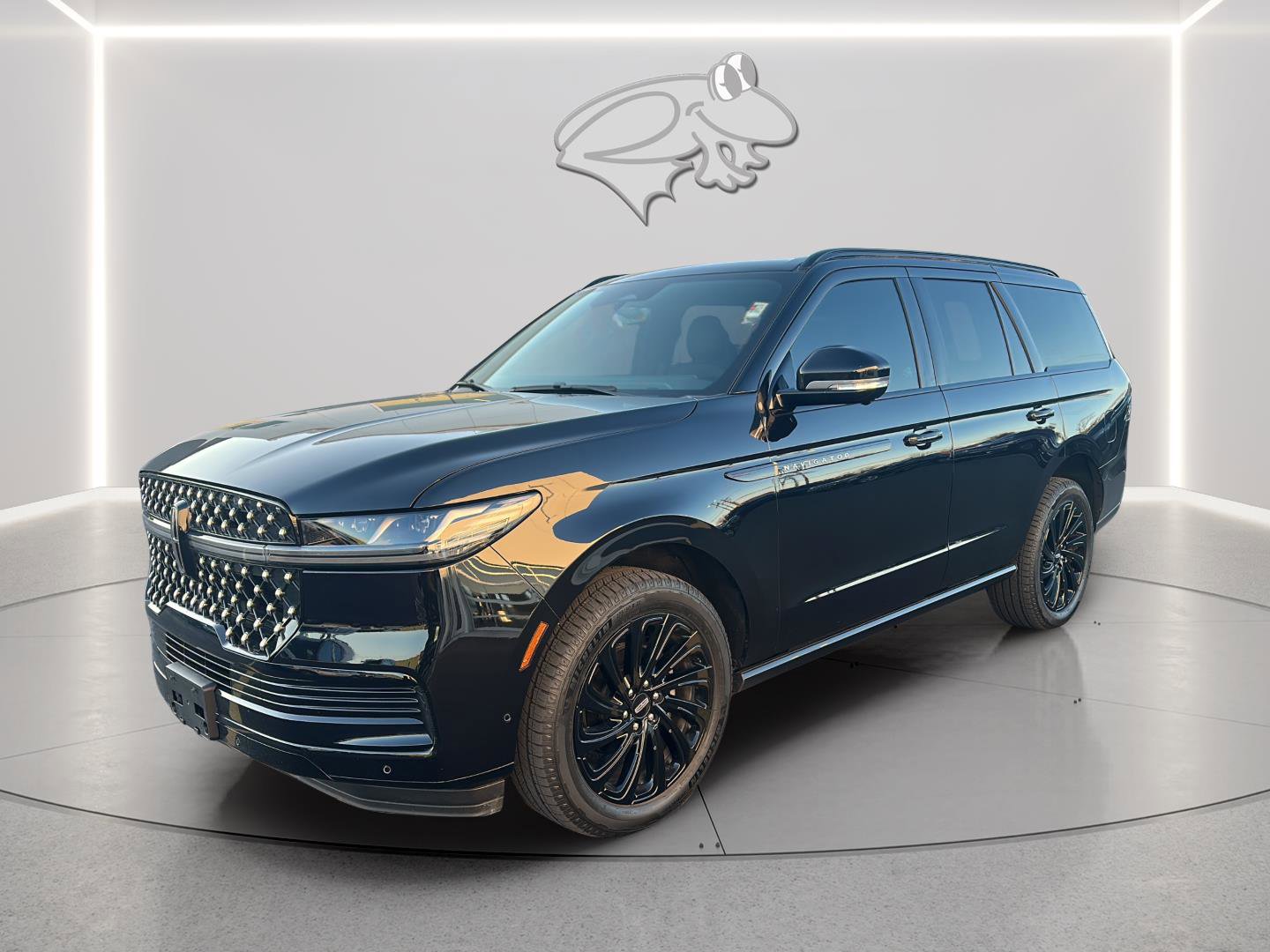 Used 2025 Lincoln Navigator Black Label image 1
