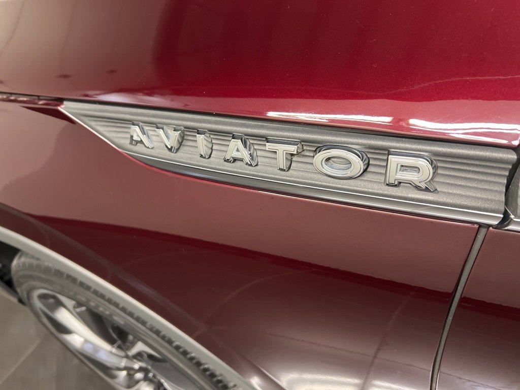 Used 2020 Lincoln Aviator Reserve w/ Equipment Group 202A image 37