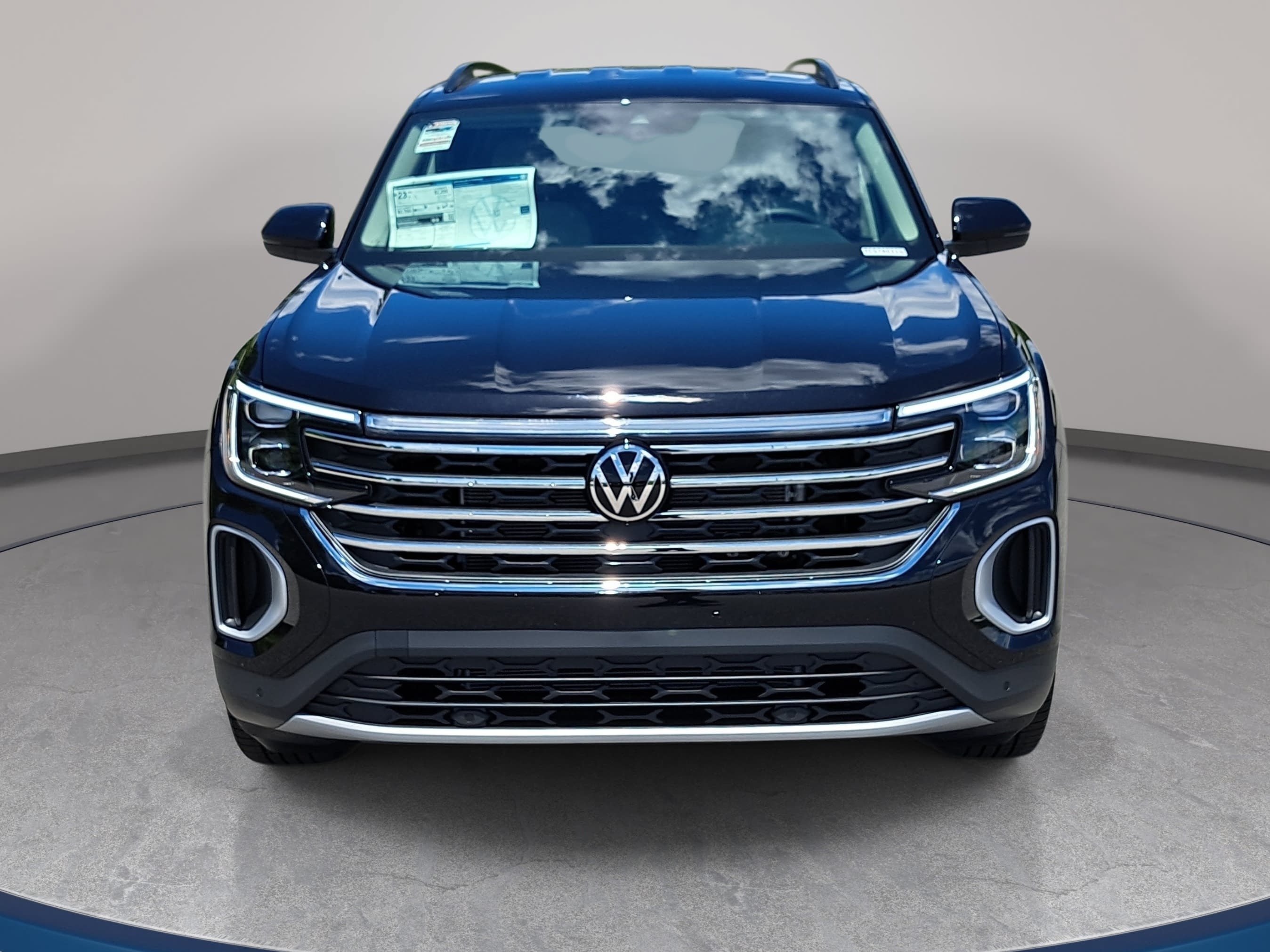 New 2026 Volkswagen Atlas SE FWD image 2