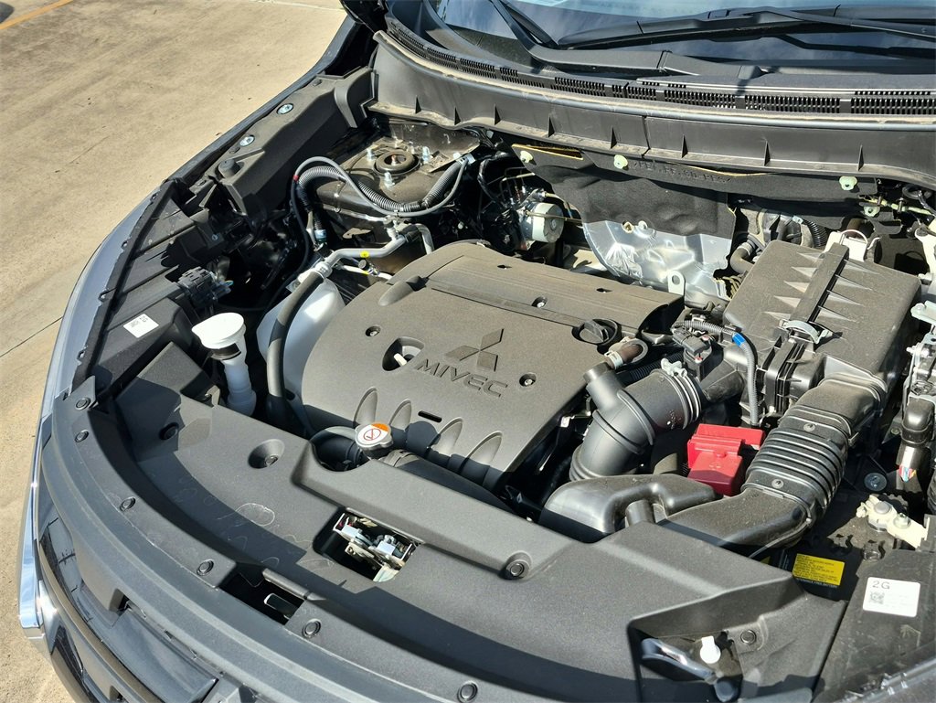 Used 2025 Mitsubishi Outlander Sport LE image 33