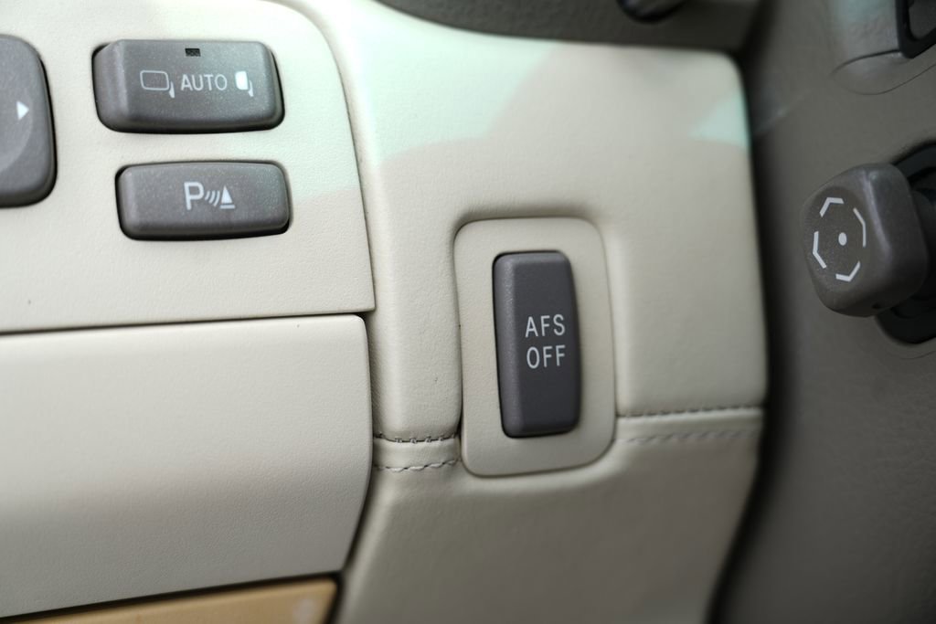 Used 2005 Lexus LS 430 RWD image 51