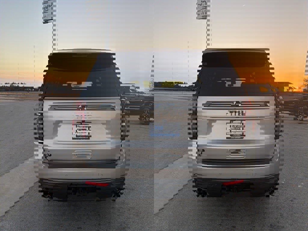 Used 2022 Chevrolet Tahoe Z71 w/ Z71 Off-Road Package image 4