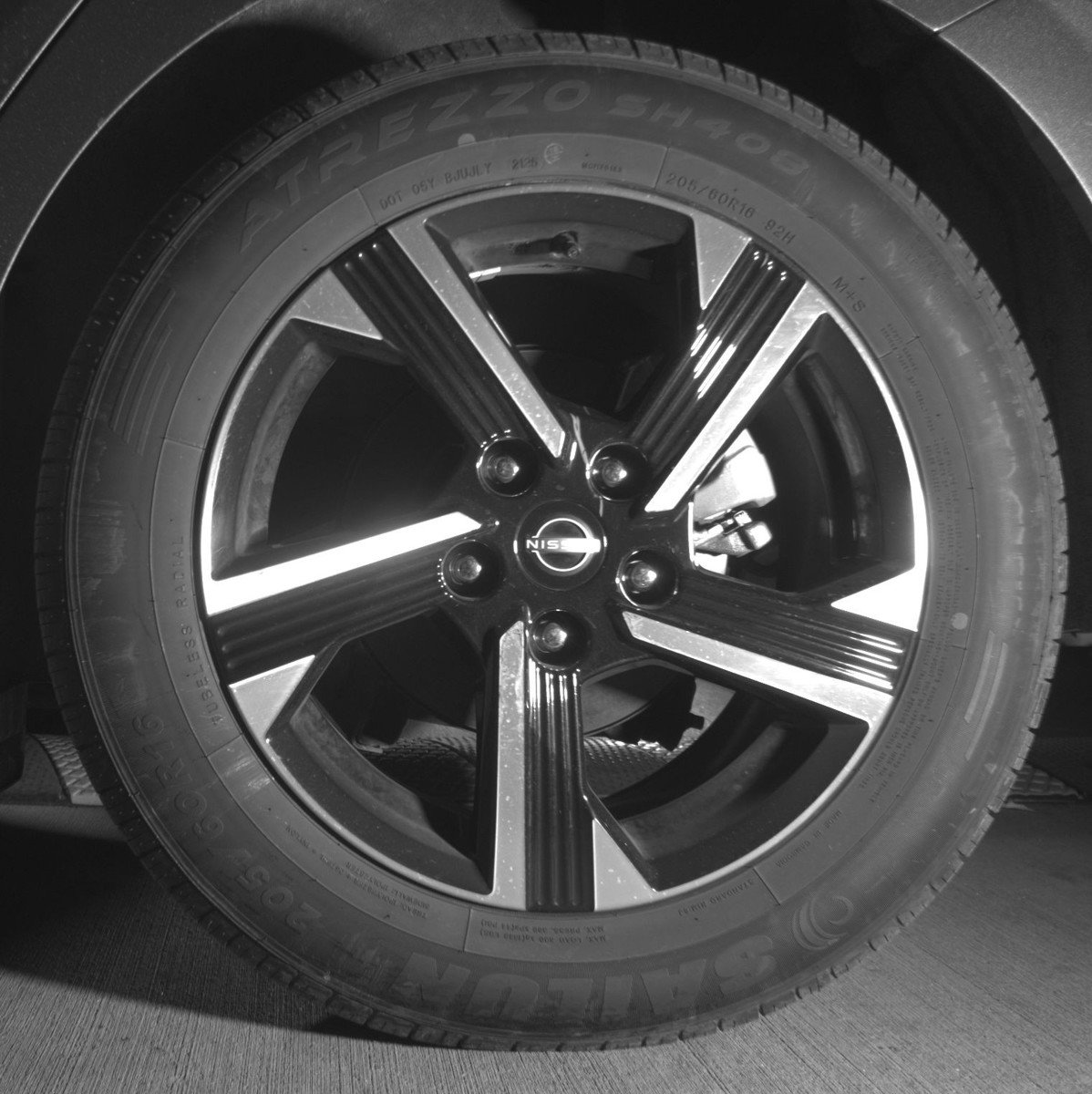 Used 2025 Nissan Sentra SV FWD image 13