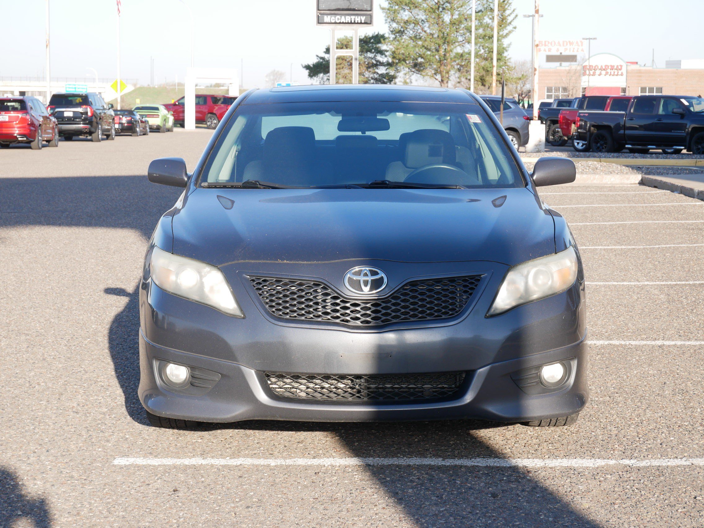 Used 2010 Toyota Camry SE FWD image 2