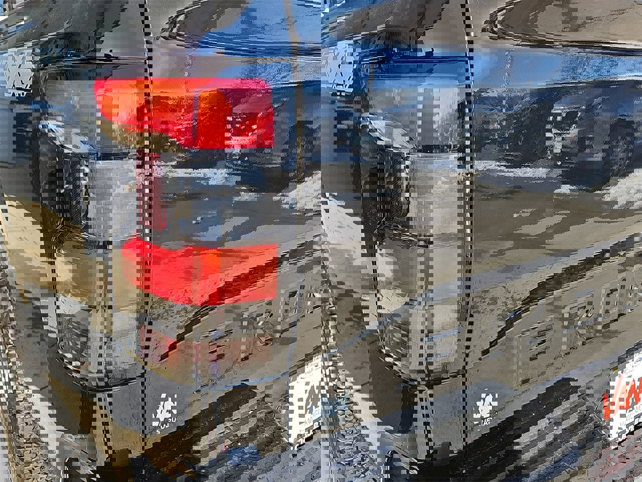 Used 2024 Nissan Frontier SV image 32