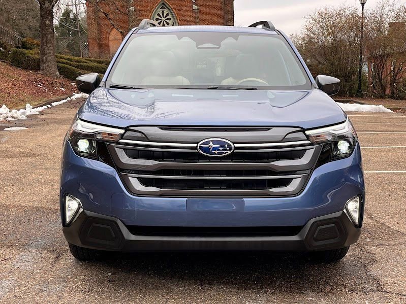 Used 2025 Subaru Forester Premium w/ Convenience Package #2 image 26