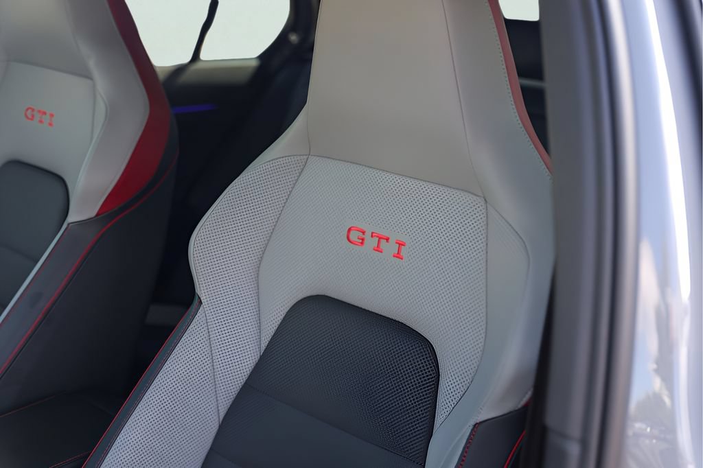 Used 2026 Volkswagen GTI Autobahn FWD image 11