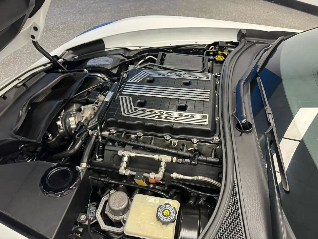 Used 2017 Chevrolet Corvette Z06 w/ Z07 Performance Package RWD image 22