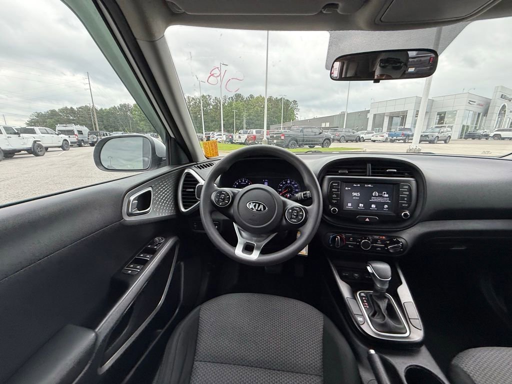 Used 2020 Kia Soul LX FWD image 13