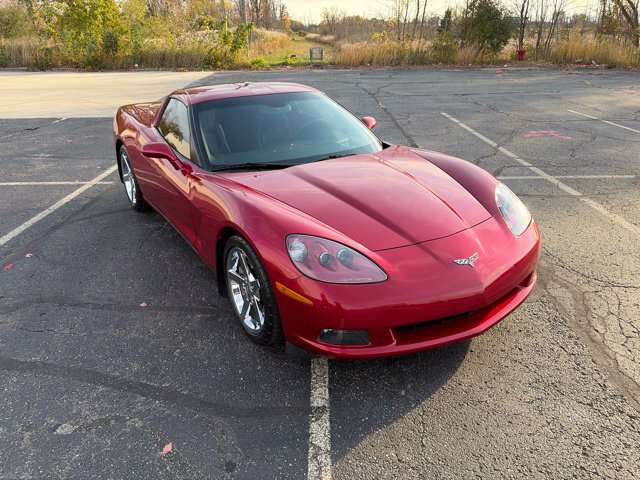 Used 2005 Chevrolet Corvette Coupe w/ Preferred Equipment Group RWD image 8