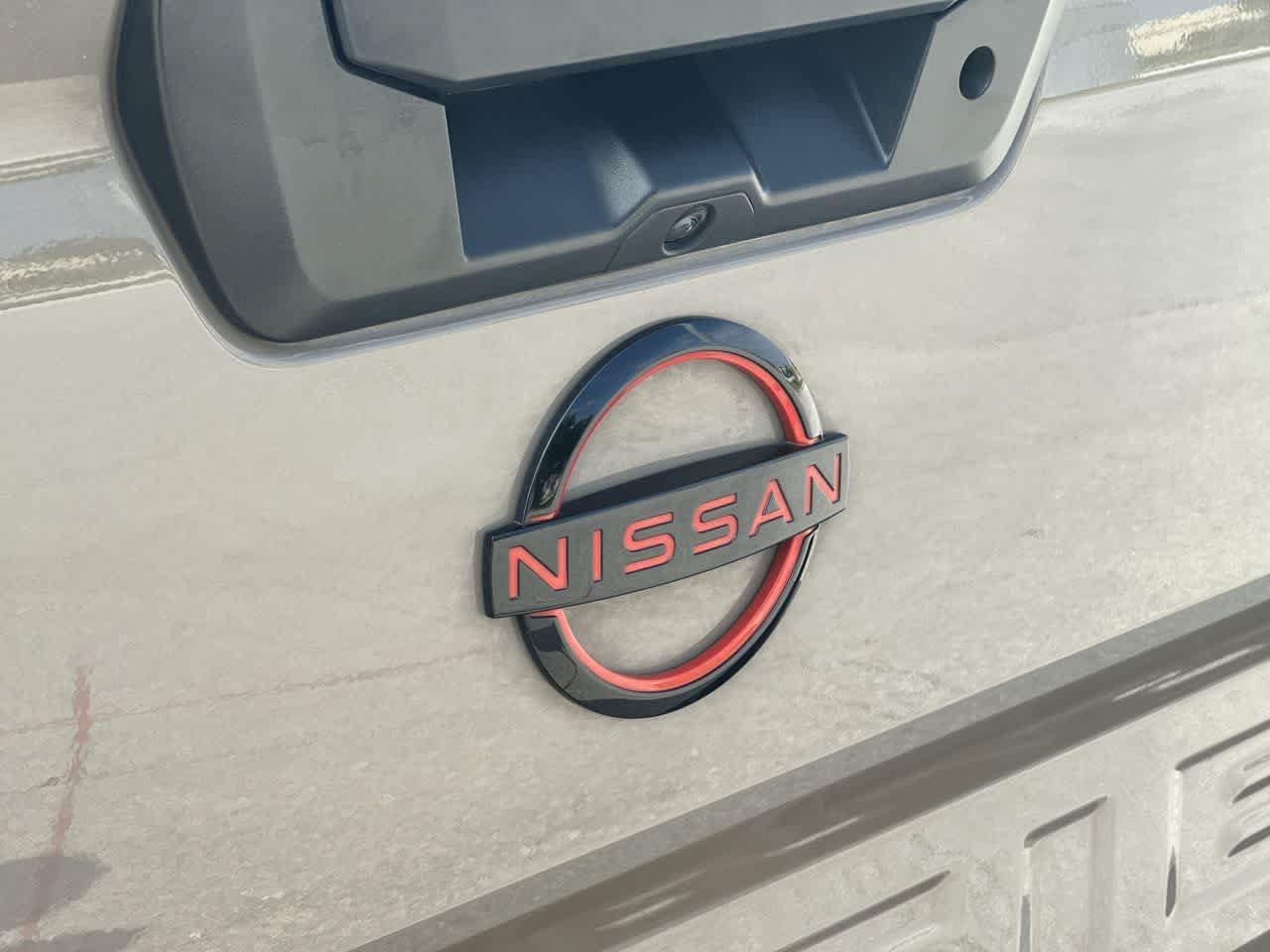 Used 2024 Nissan Frontier PRO-4X w/ Pro Premium Package AWD/4WD image 11