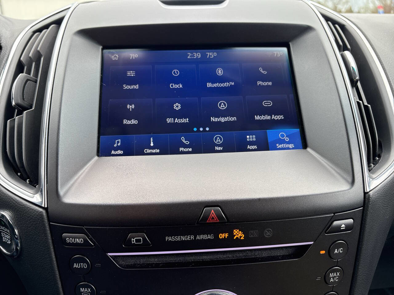 Used 2019 Ford Edge Titanium w/ Equipment Group 301A AWD/4WD image 17