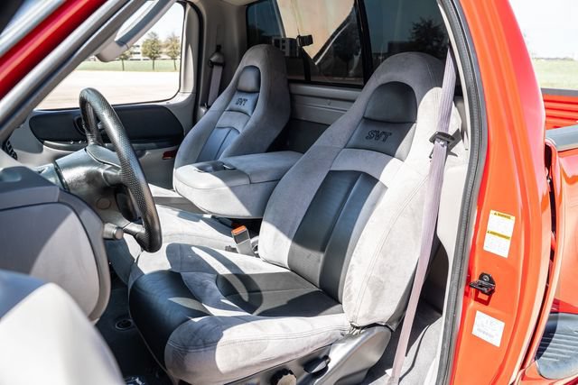 Used 2004 Ford F150 Lightning RWD image 21