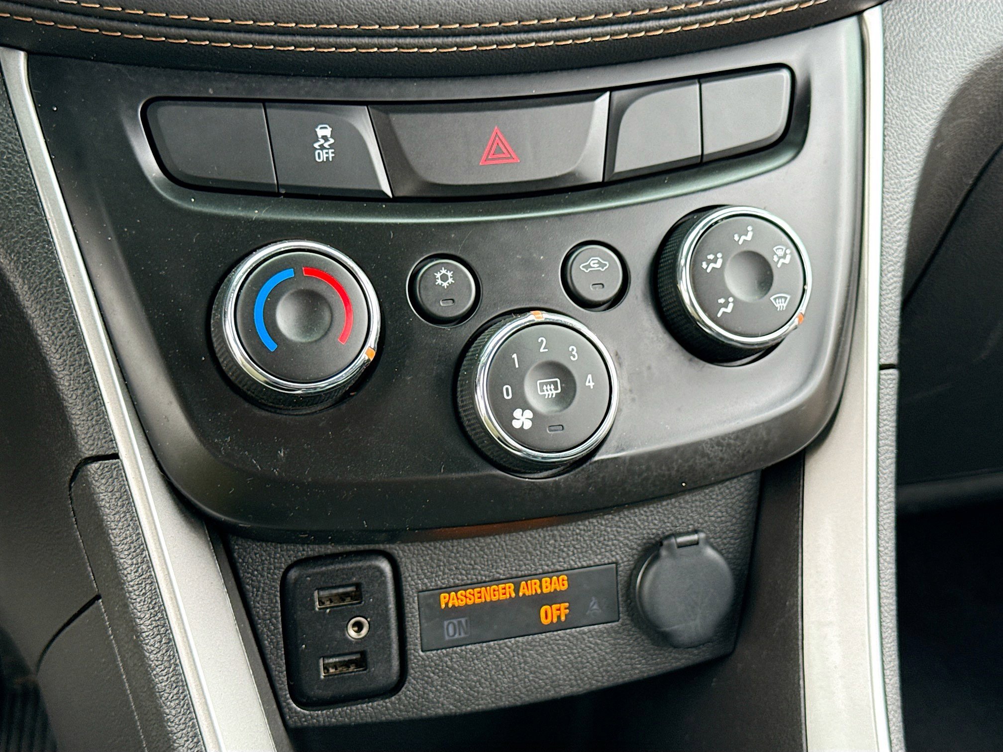 Used 2022 Chevrolet Trax LT w/ Driver Confidence Package image 11