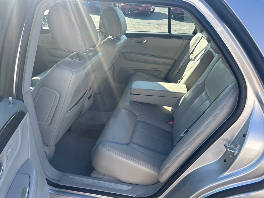 Used 2009 Cadillac DTS FWD image 10
