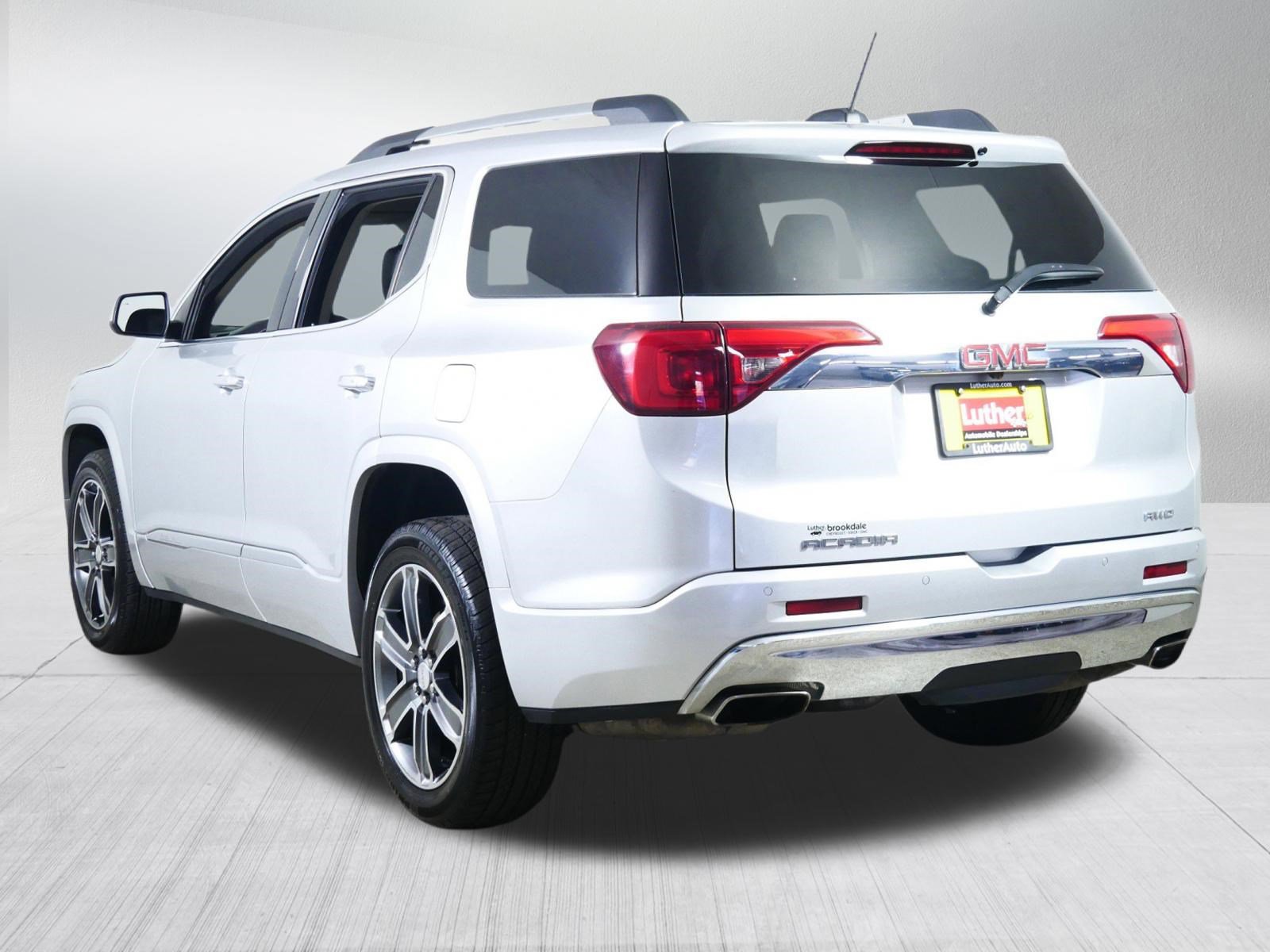 Certified 2017 GMC Acadia Denali image 5