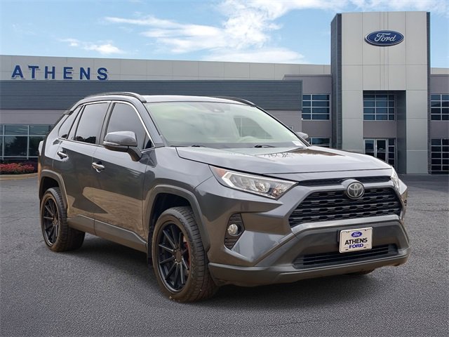 Used 2019 Toyota RAV4 XLE image 1