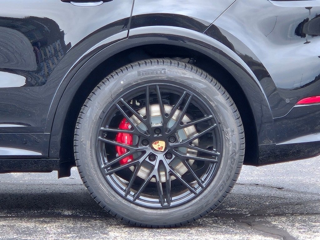 New 2025 Porsche Cayenne S image 11