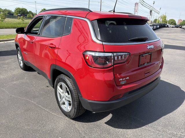 Used 2024 Jeep Compass Latitude AWD/4WD image 5