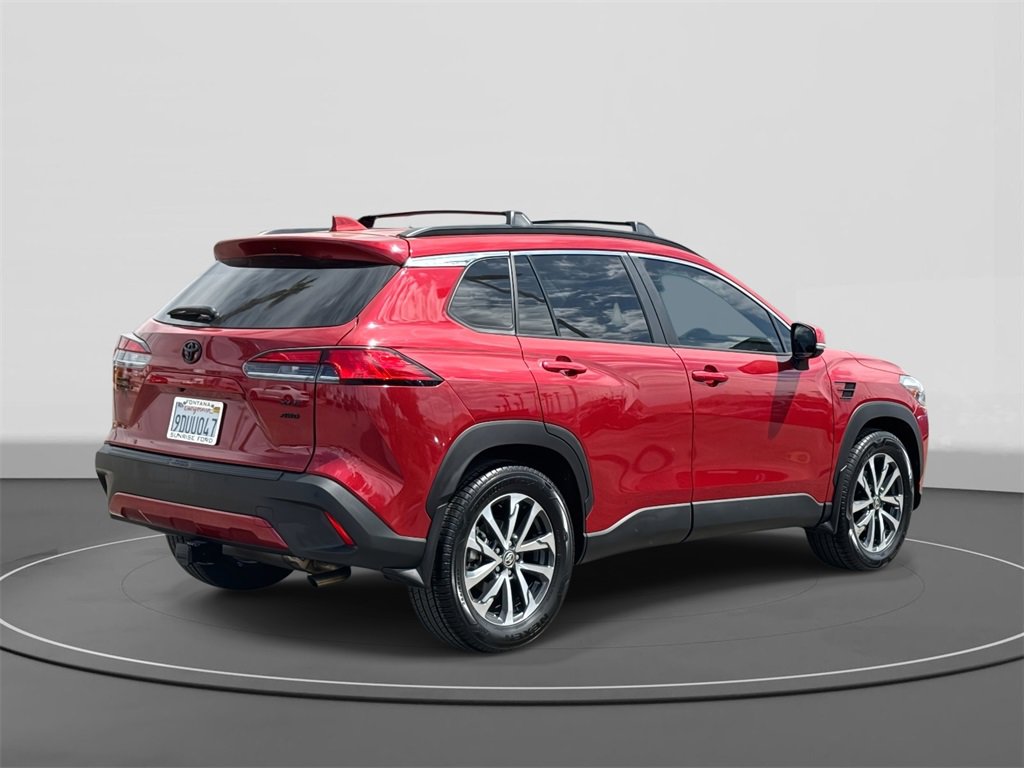 Used 2022 Toyota Corolla Cross XLE image 5