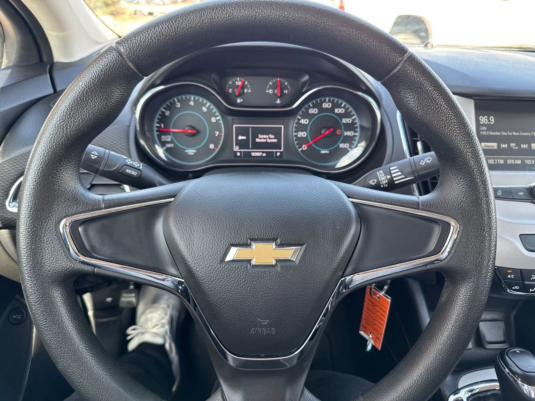 Used 2017 Chevrolet Cruze LS FWD image 22