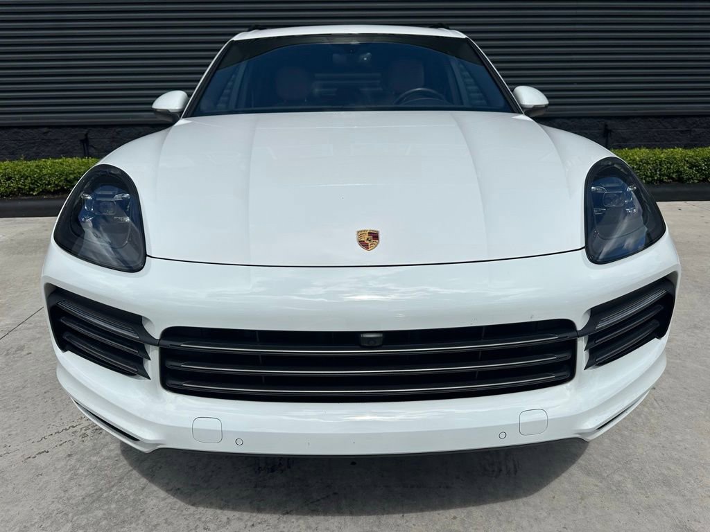 Certified 2023 Porsche Cayenne Platinum Edition image 8