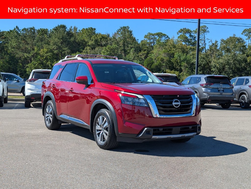 Used 2025 Nissan Pathfinder SL FWD image 9