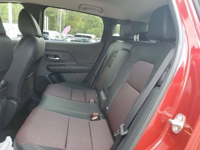 New 2026 Nissan Kicks SR FWD image 7