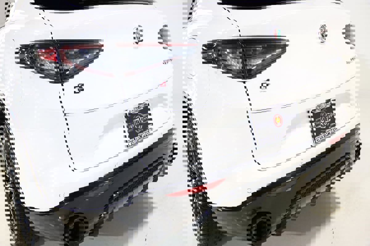 Used 2024 Alfa Romeo Stelvio Veloce image 71