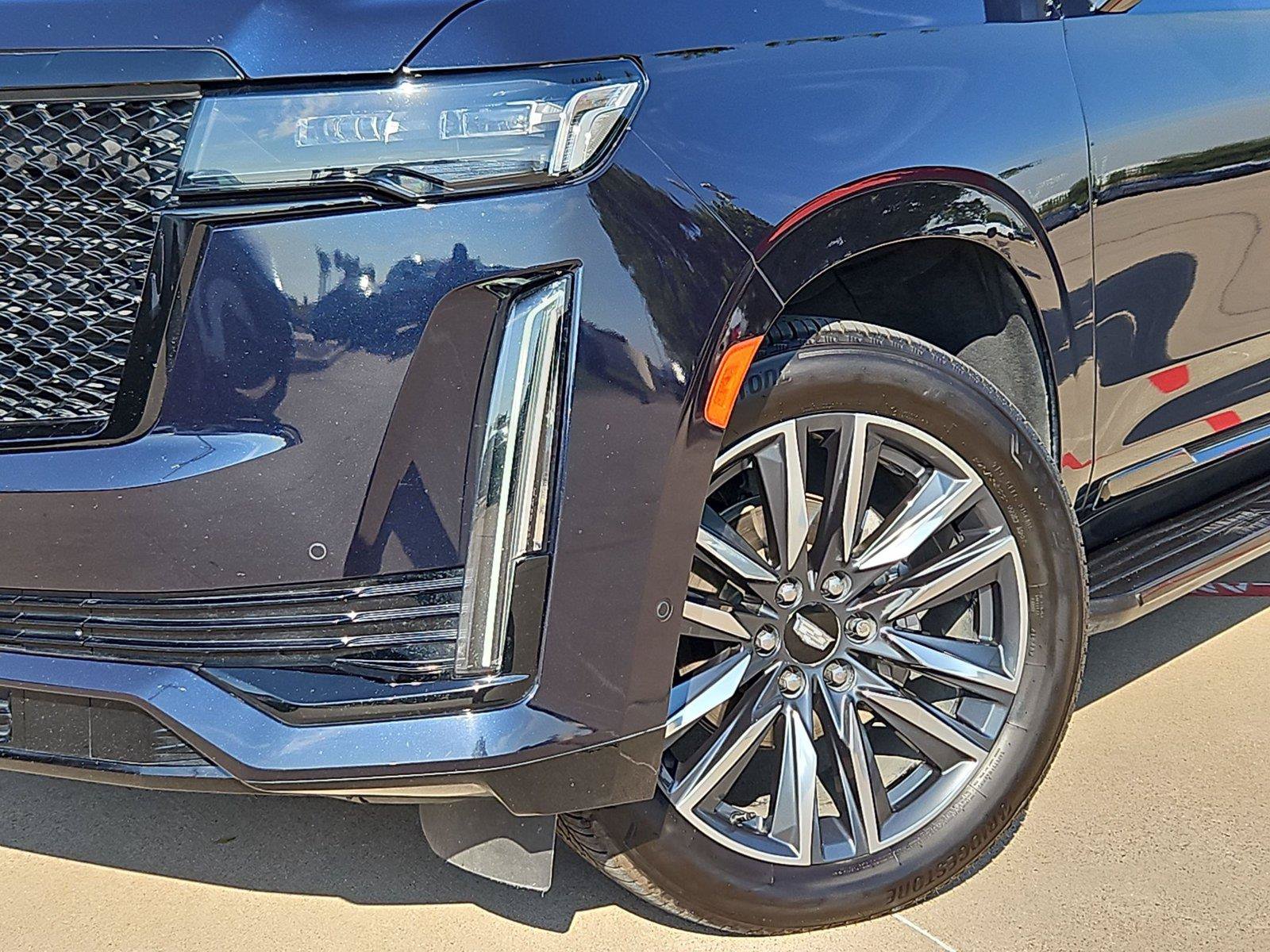 Used 2023 Cadillac Escalade Sport AWD/4WD image 7