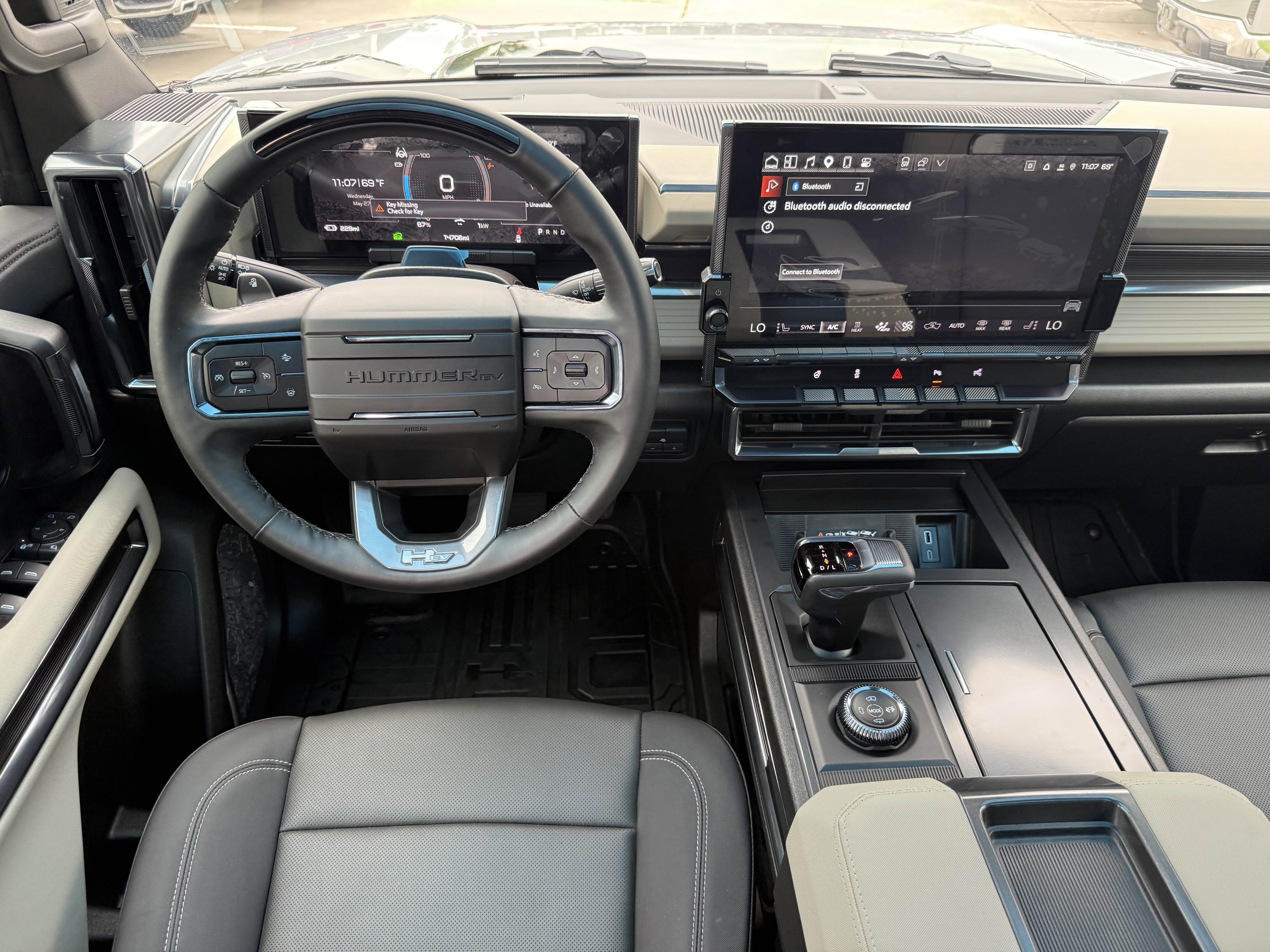 Used 2026 GMC Hummer EV SUV w/ LPO, Dark Essentials Package AWD/4WD image 14