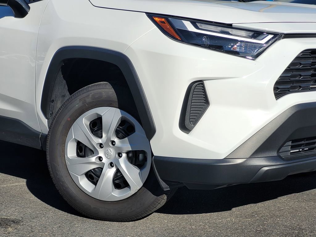 Used 2025 Toyota RAV4 LE image 4