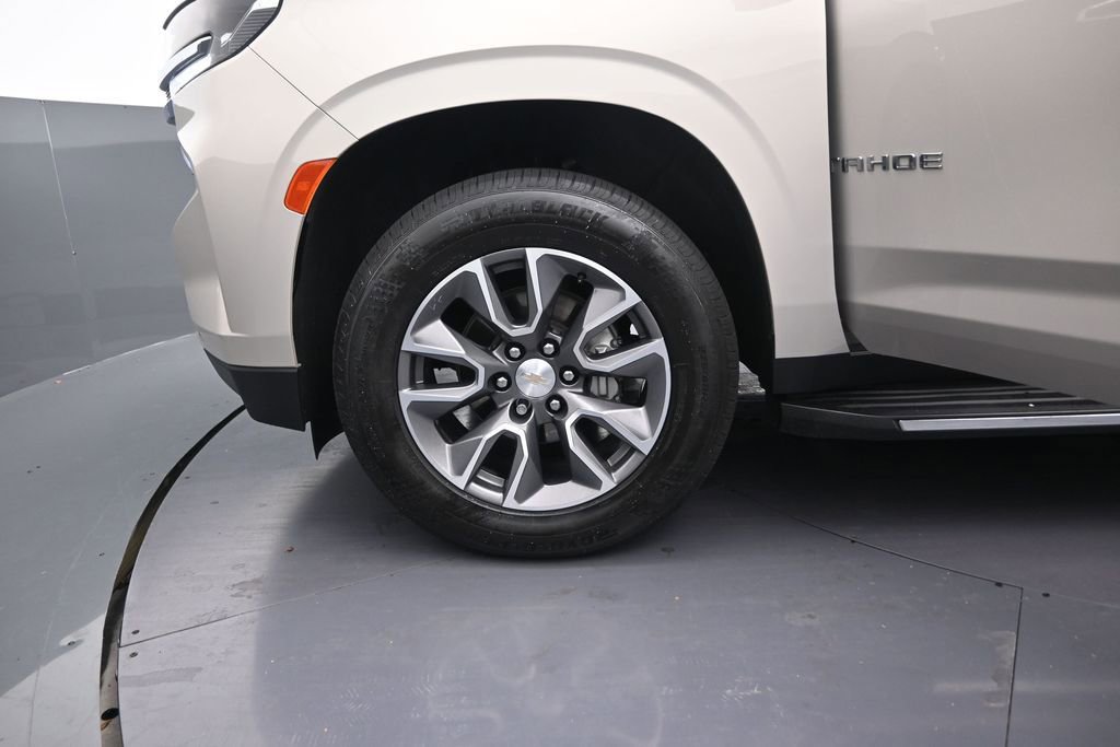 Used 2022 Chevrolet Tahoe LT w/ Luxury Package RWD image 12