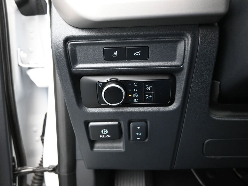 Certified 2024 Ford Expedition Max XLT image 13