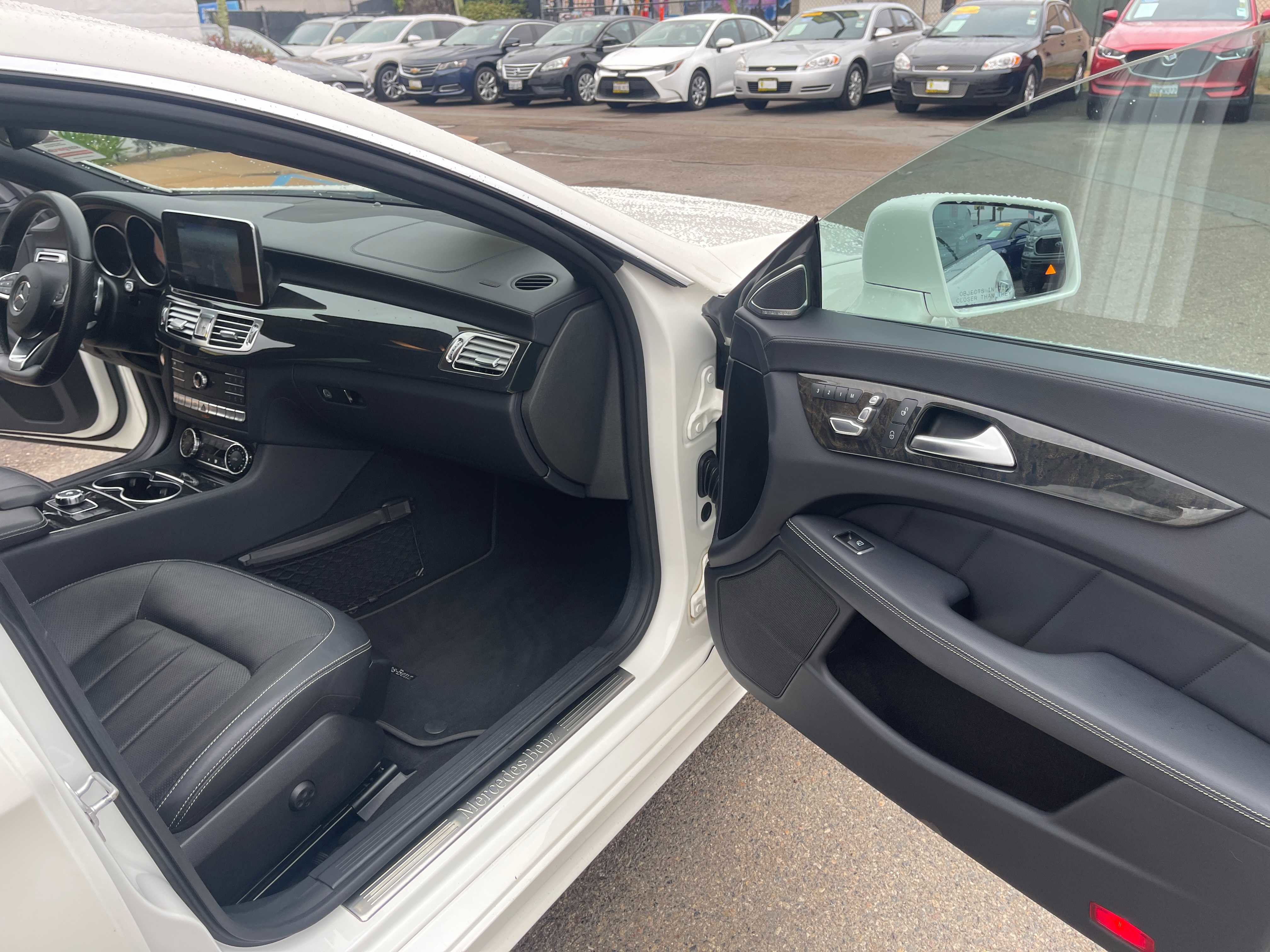Used 2015 Mercedes-Benz CLS 400 w/ Premium 2 Package image 15