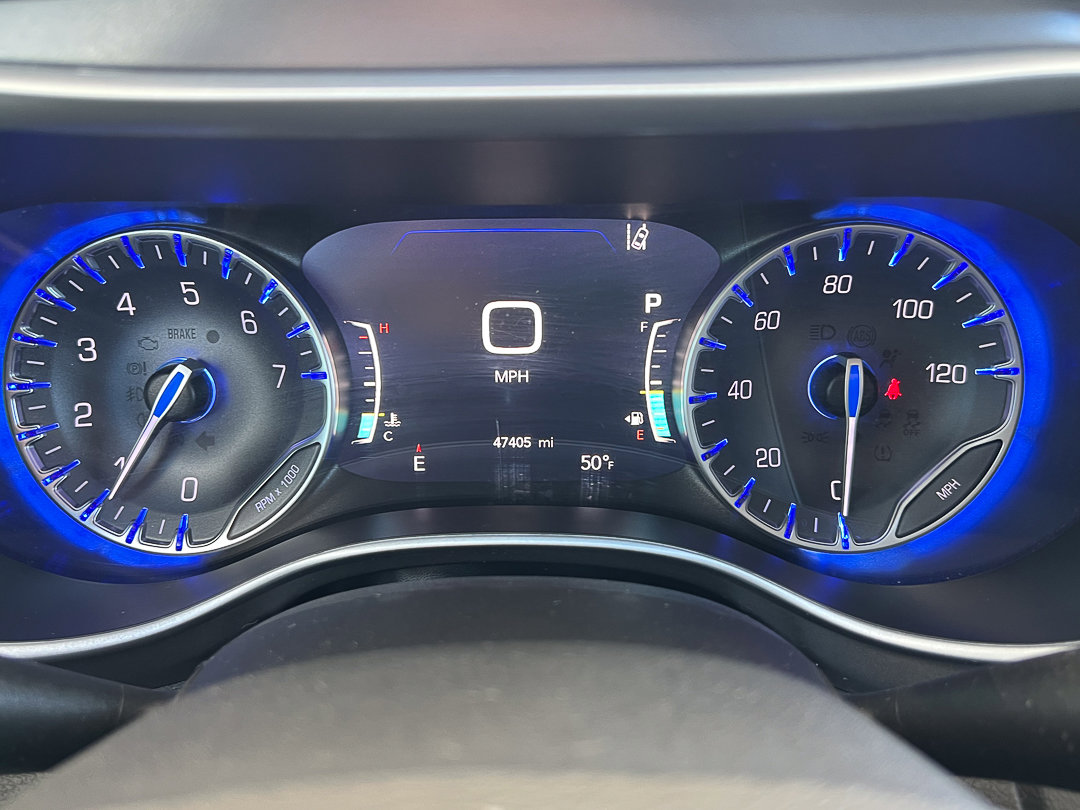 Used 2024 Chrysler Pacifica Touring-L image 22