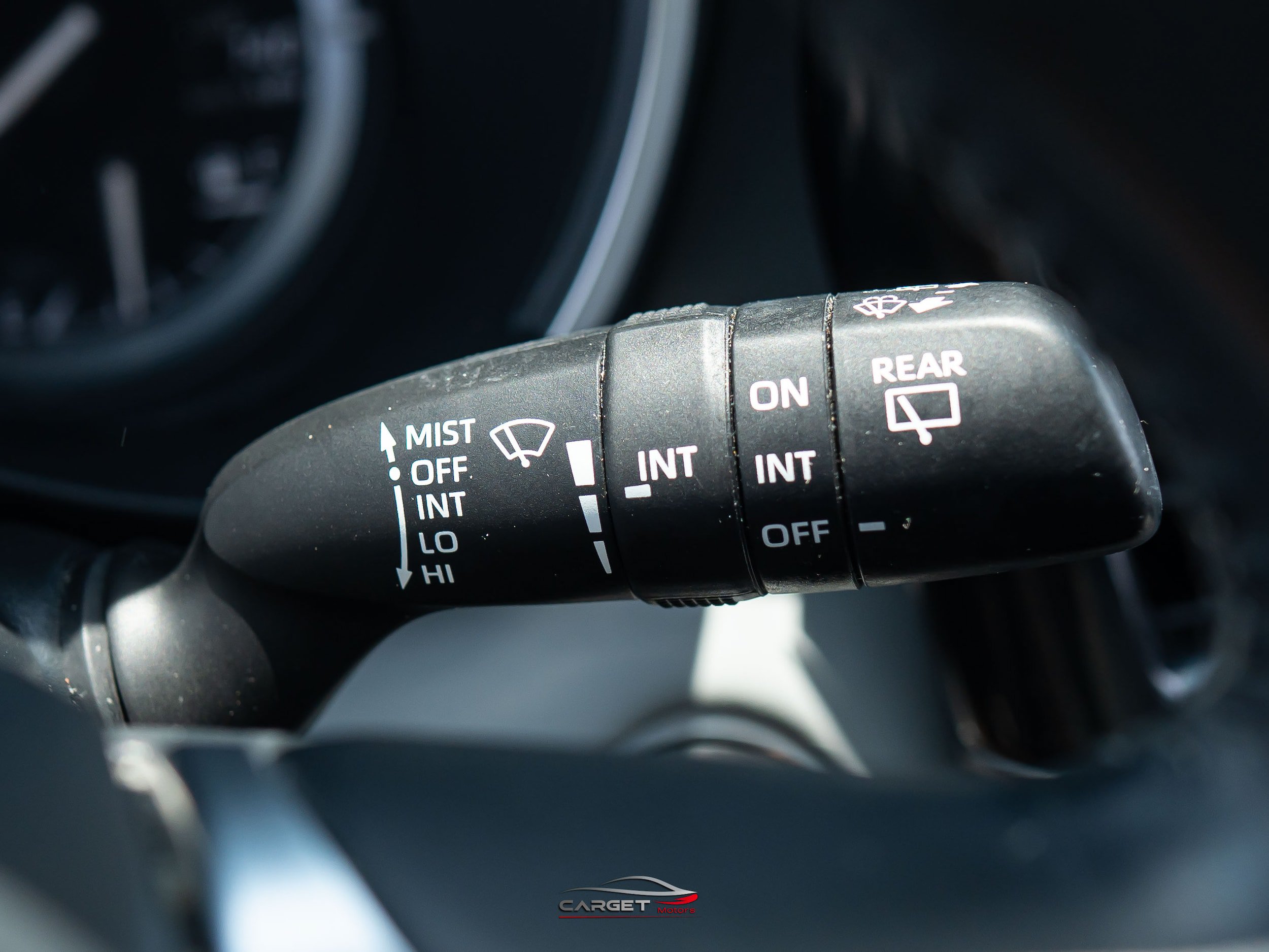 Used 2021 Toyota Highlander XLE AWD/4WD image 27