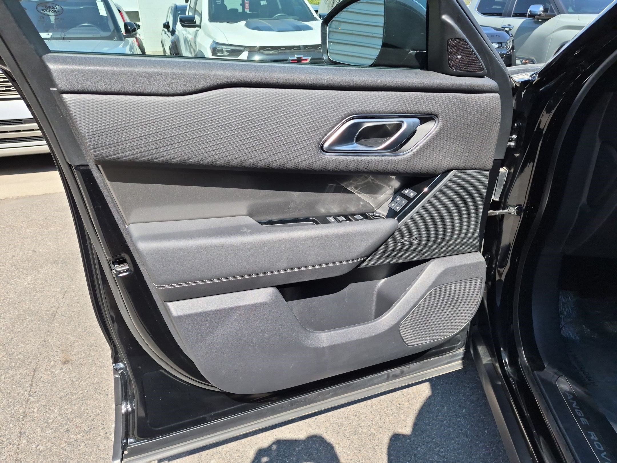 Certified 2023 Land Rover Range Rover Velar S AWD/4WD image 14